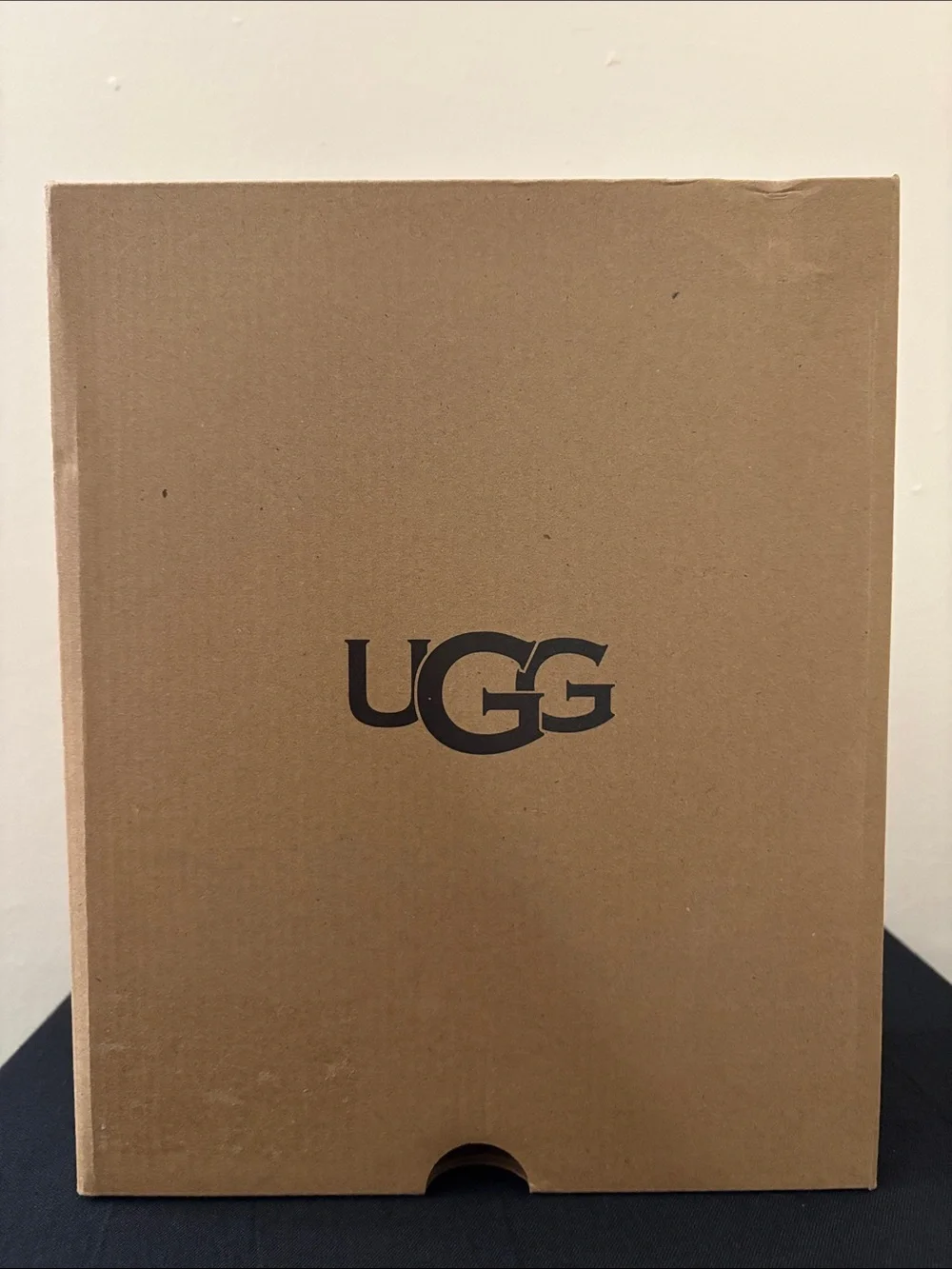 UGG Kids Classic Ultra Mini Boots in Sand Size 6 / Women’s 8 New in Box